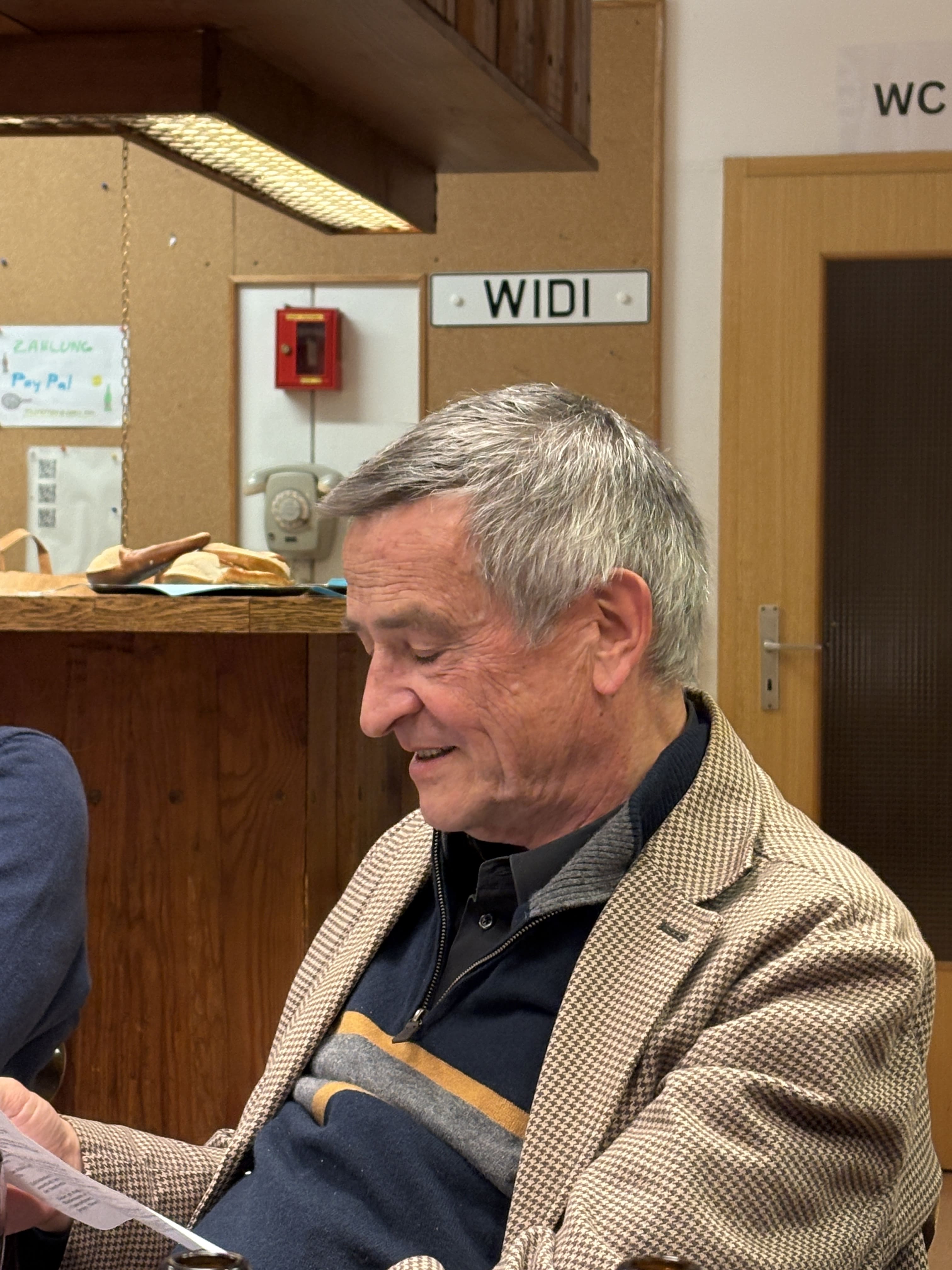 Nicht WIDI sondern Platzwart: Burkhardt Lowe